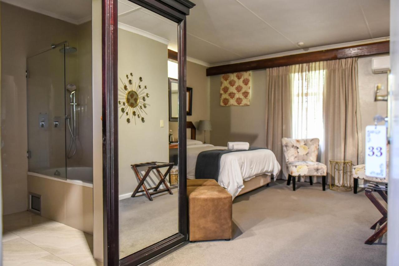 Oxford Lodge Vryheid Extérieur photo
