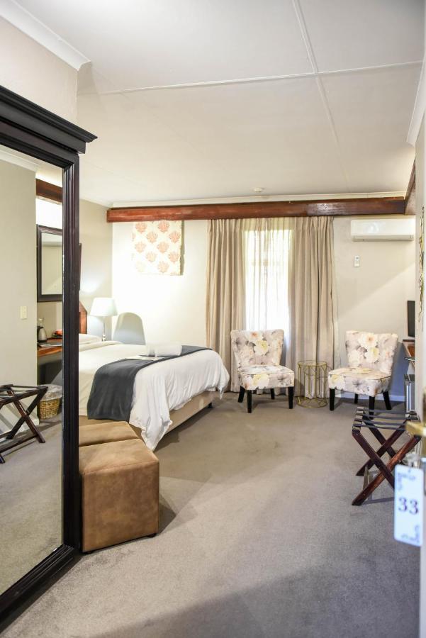 Oxford Lodge Vryheid Extérieur photo